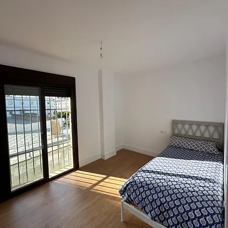 Piso Amplio Y Luminoso En Pleno Centro דירה חרז